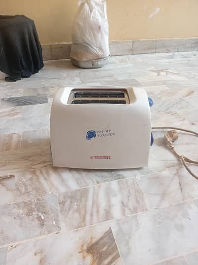 westpoint toaster (almost new)