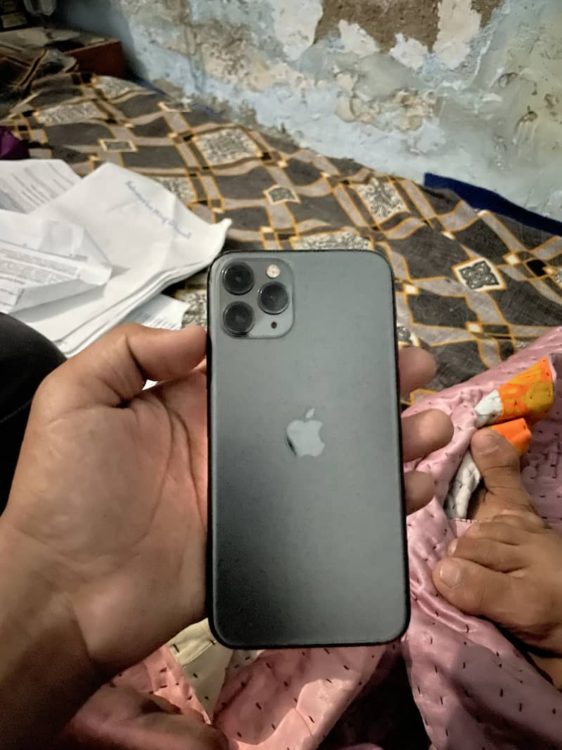 Apple iPhone 11 Pro 3