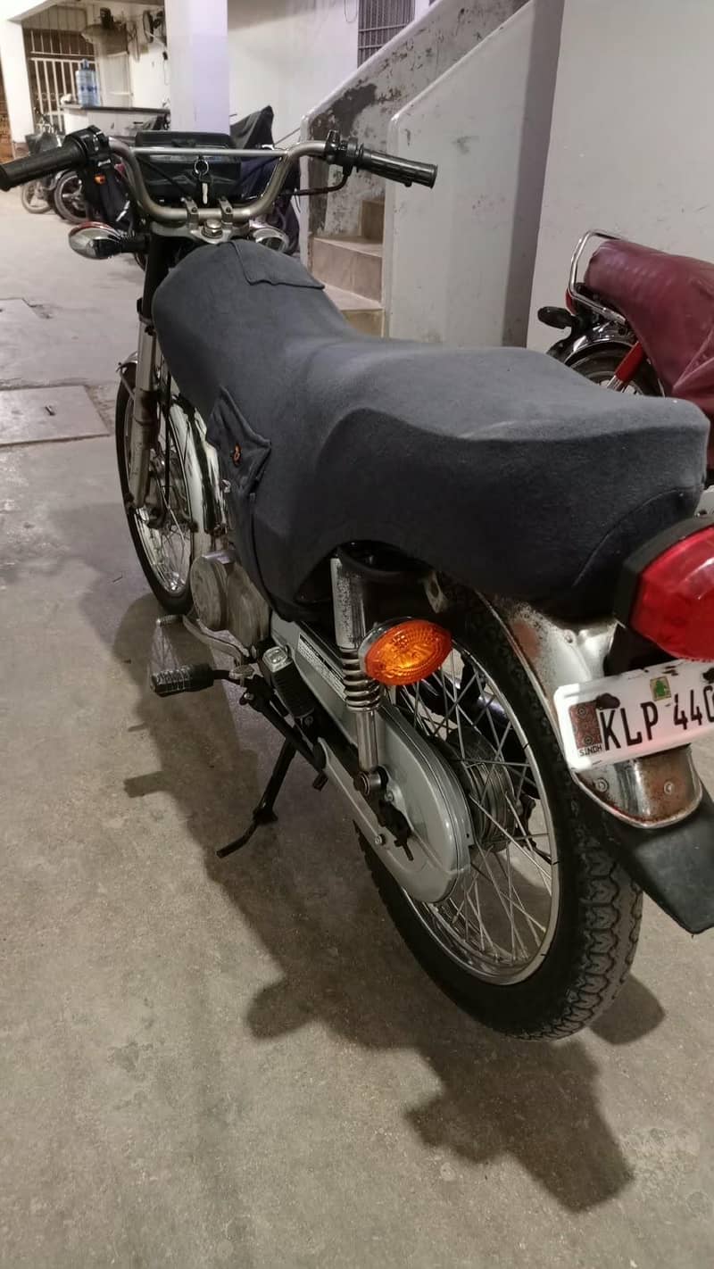Unique 125 0