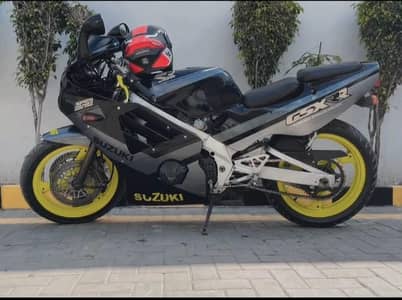 Suzuki GSXr
