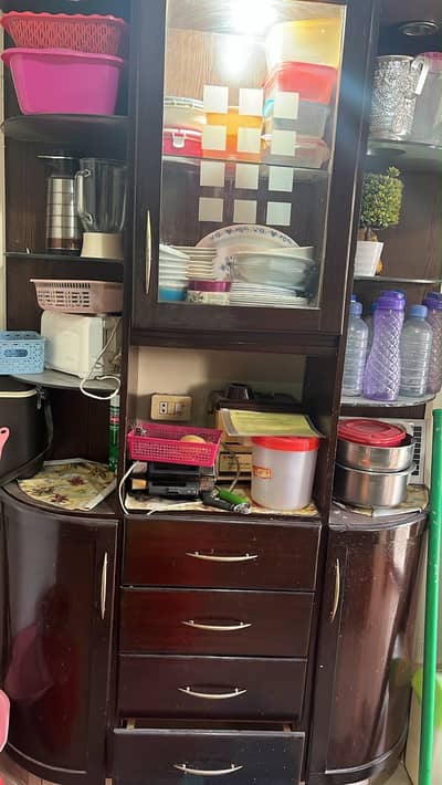 Cupboard cabinets