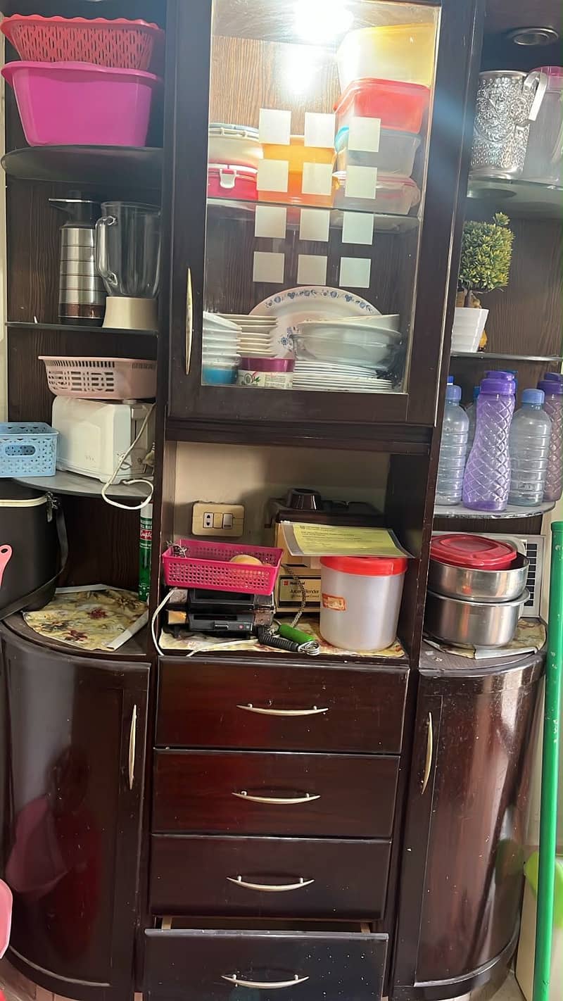 Cupboard cabinets 0