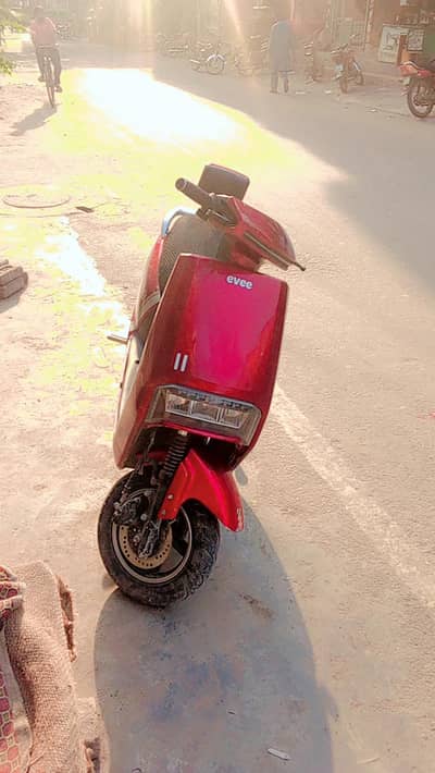evee c1 electric Scooty