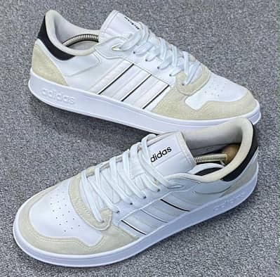 Used like new original adidas and nike shoes