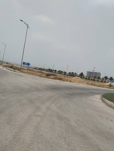 Perfect Prime Location 500 Square Yards Residential Plot In Bahria Town - Precinct 4 For sale
