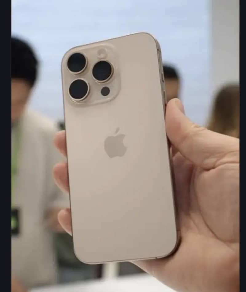 Apple iPhone 16 Pro Max 1