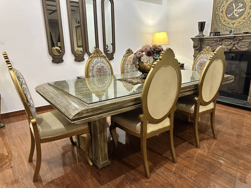 Dining table with 6 chairs 0