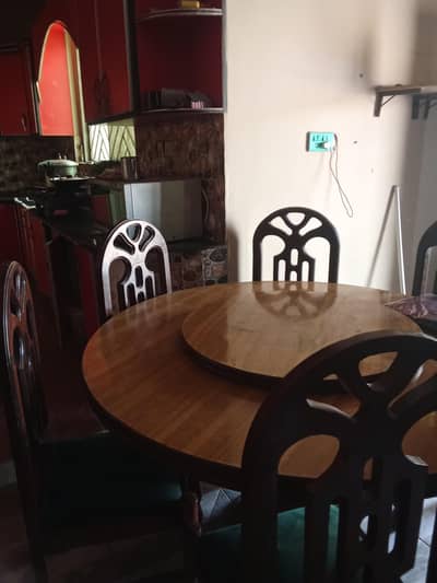 6 CHITER DAINIG TABLE BEAUTIFUL DESIGN GREEN COLOUR CHAIR