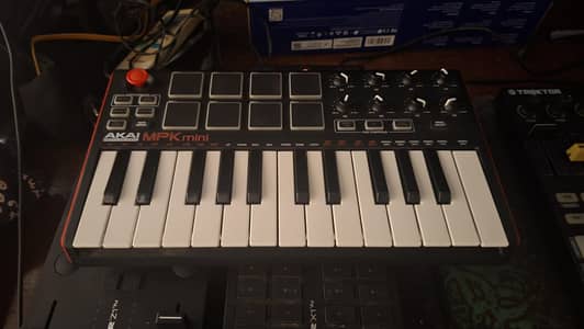 Akai MPK Mini (MK1) 25-Key USB MIDI Controller