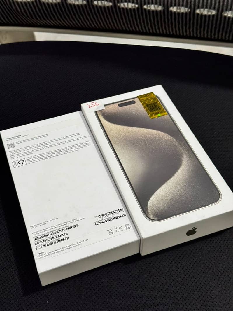 Apple iPhone 15 Pro Max 1