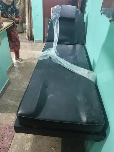 facial bed