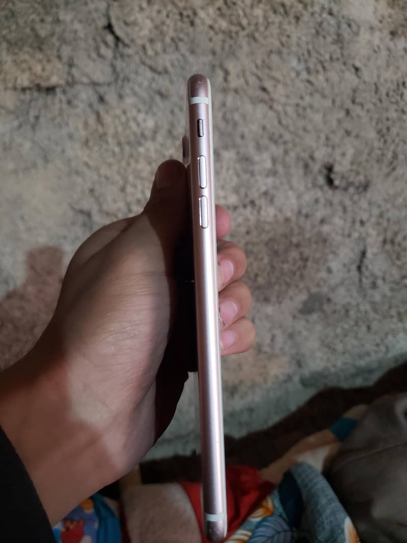 Apple iPhone 7 Plus 1