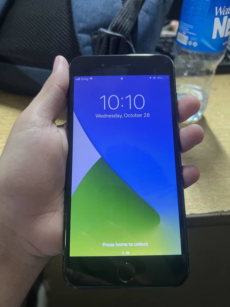Apple iPhone 7 Plus 1