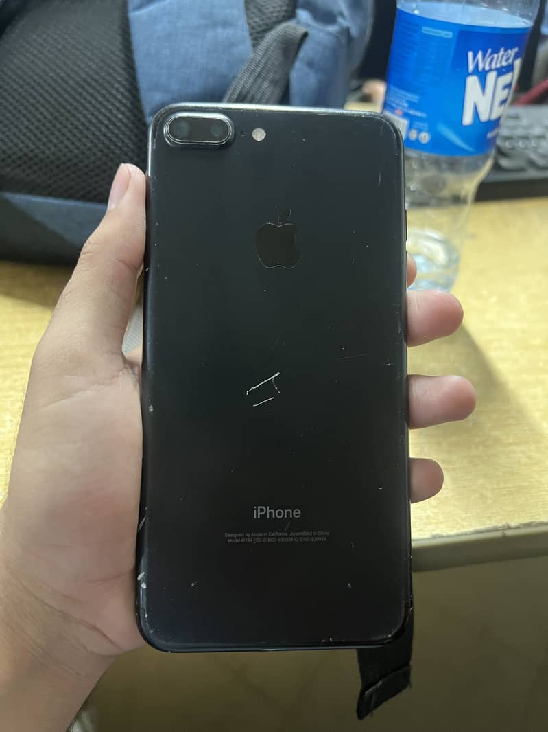 Apple iPhone 7 Plus 3