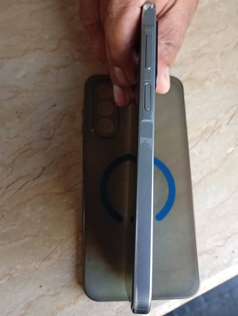 Samsung Mobile A17 4