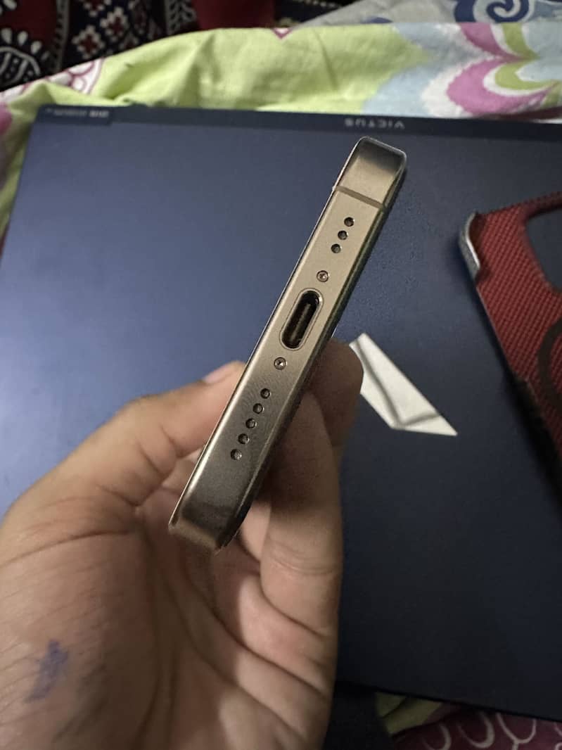 Apple iPhone 16 Pro 6