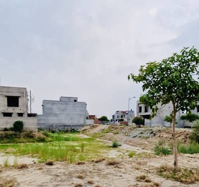 Residential Plot For sale In Lahore