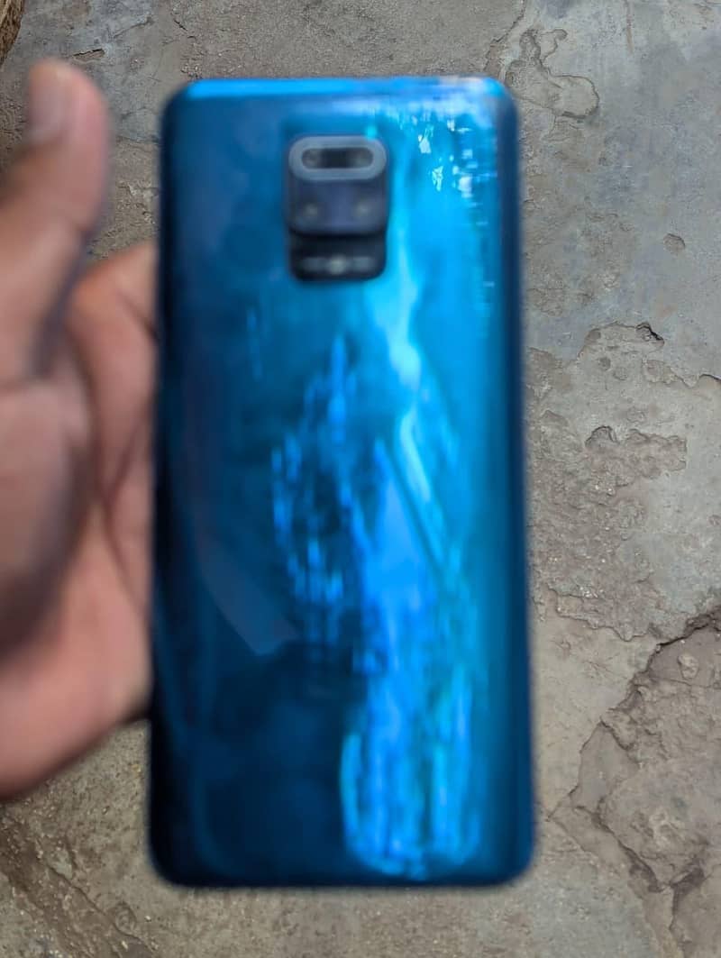 Xiaomi Redmi Note 9S 4