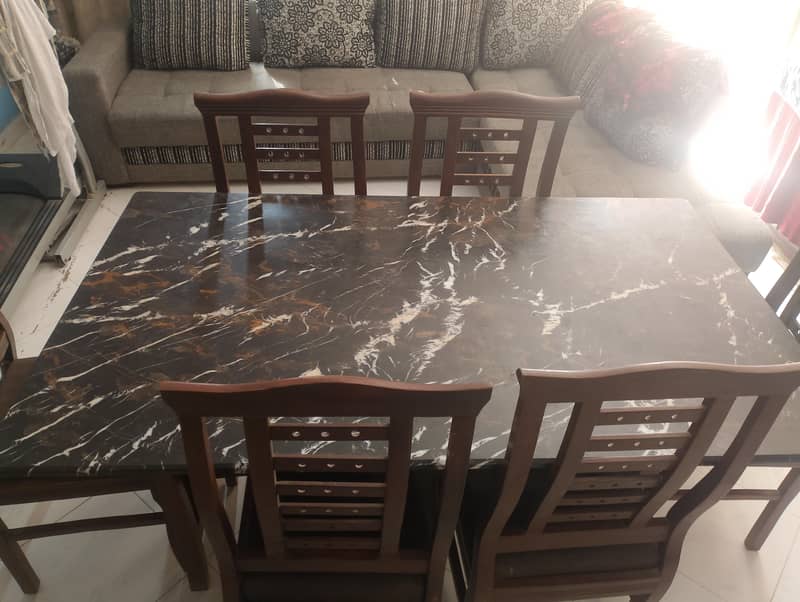 Dining Table 0