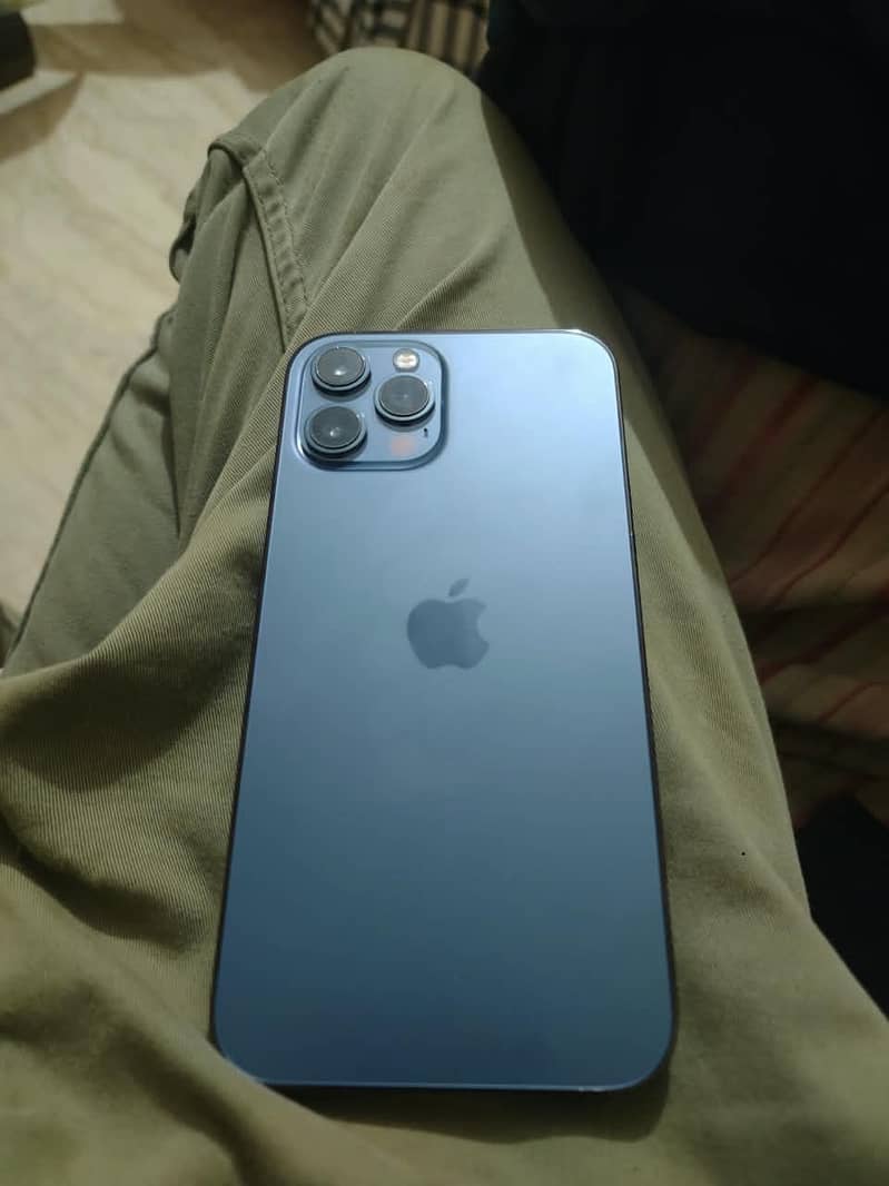 Apple iPhone 12 Pro Max 3