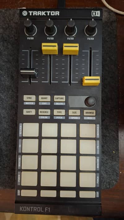 Native Instruments Traktor Kontrol F1 (MK1) - 100% Working Condition