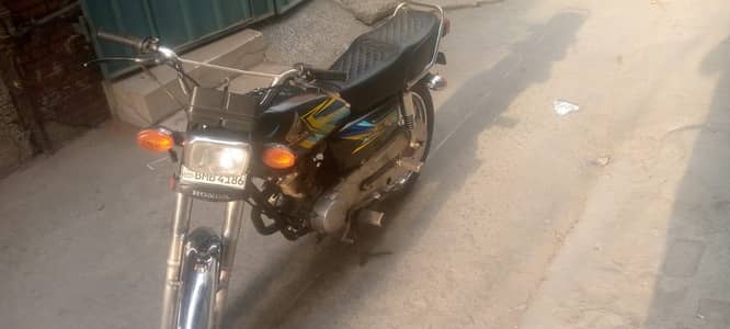 Very neat and clean bike for daily usage best option