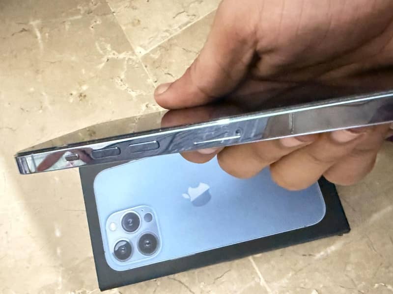Apple iPhone 13 Pro 0