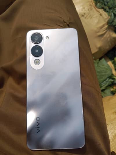 Vivo Y04
