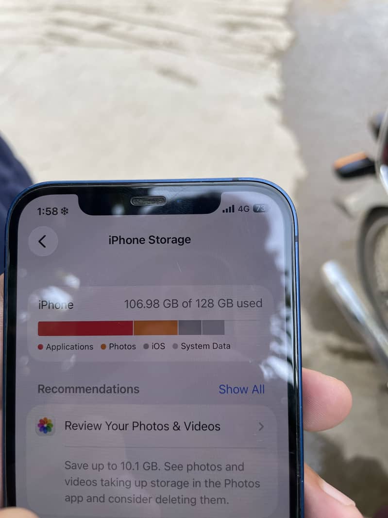 Apple iPhone 12 11