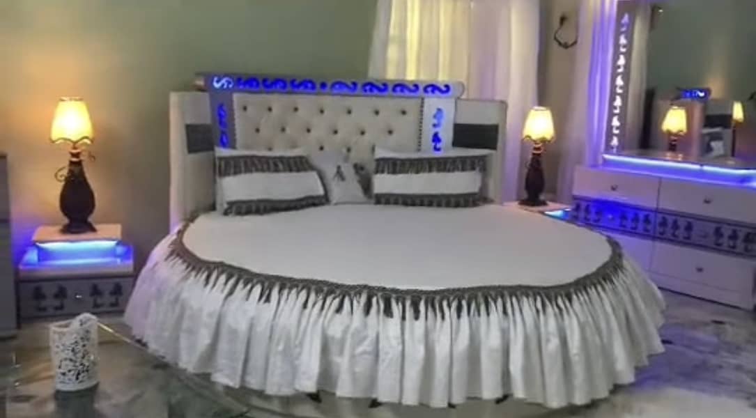 Round bed set 1