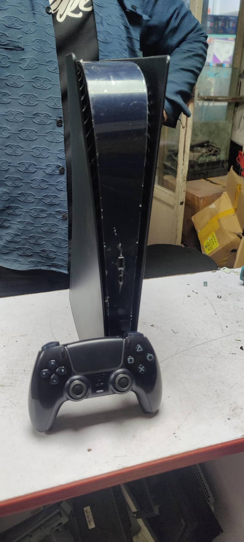 Playstation 5 jailbreakk With Original Controller 1