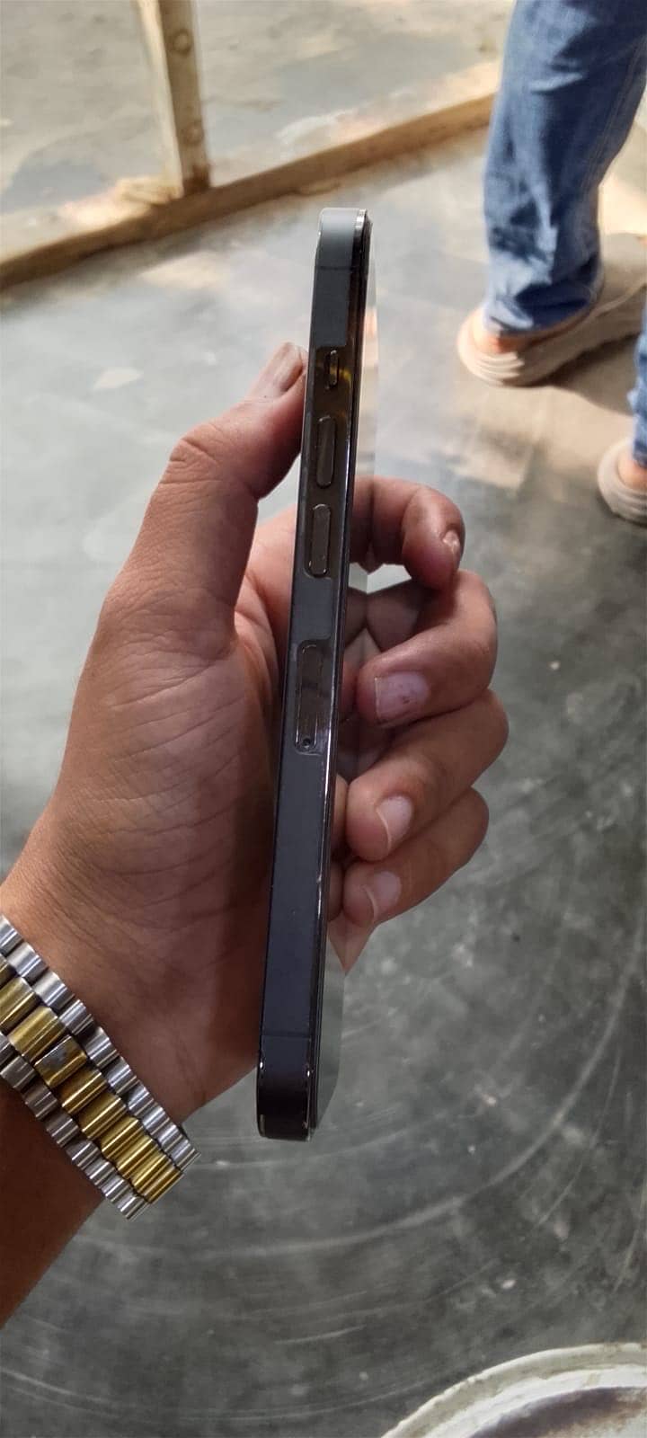 Apple iPhone 13 Pro 1