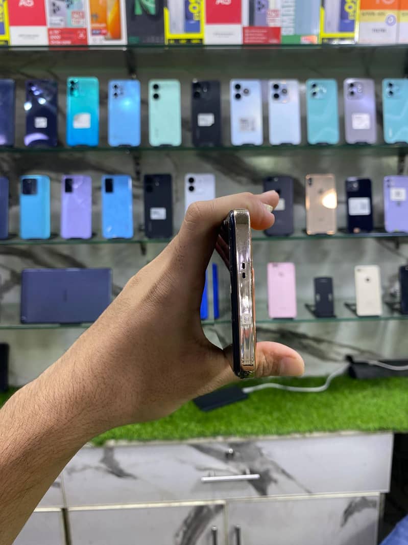 Infinix Note 30 4