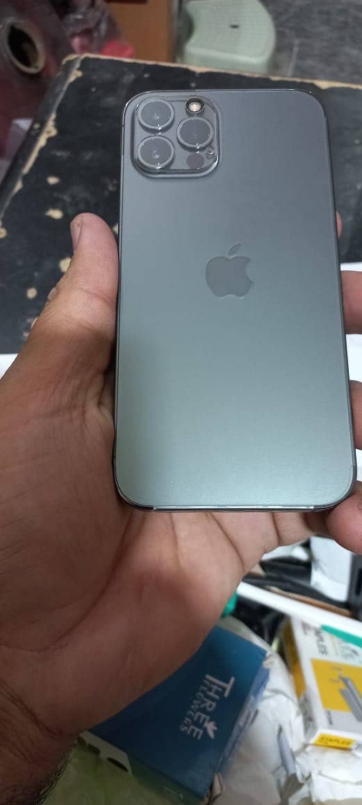 Apple iPhone 12 Pro 3