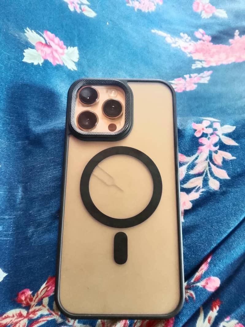 Apple iPhone 14 Pro Max 1