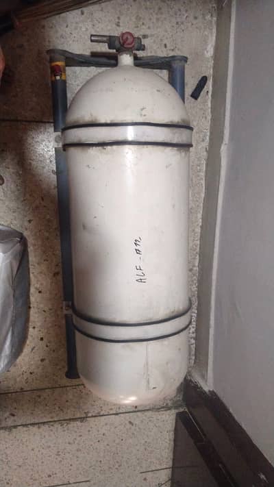 Cng Cylinder Urgently Sale