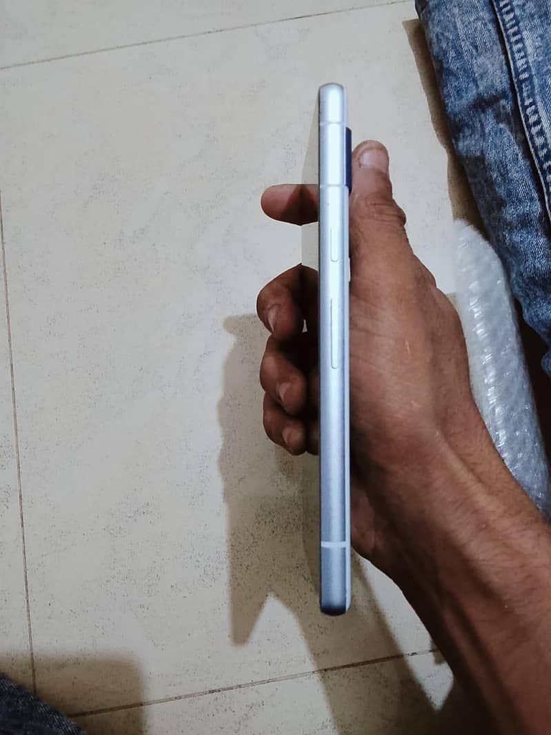 Google Pixel 7a 2