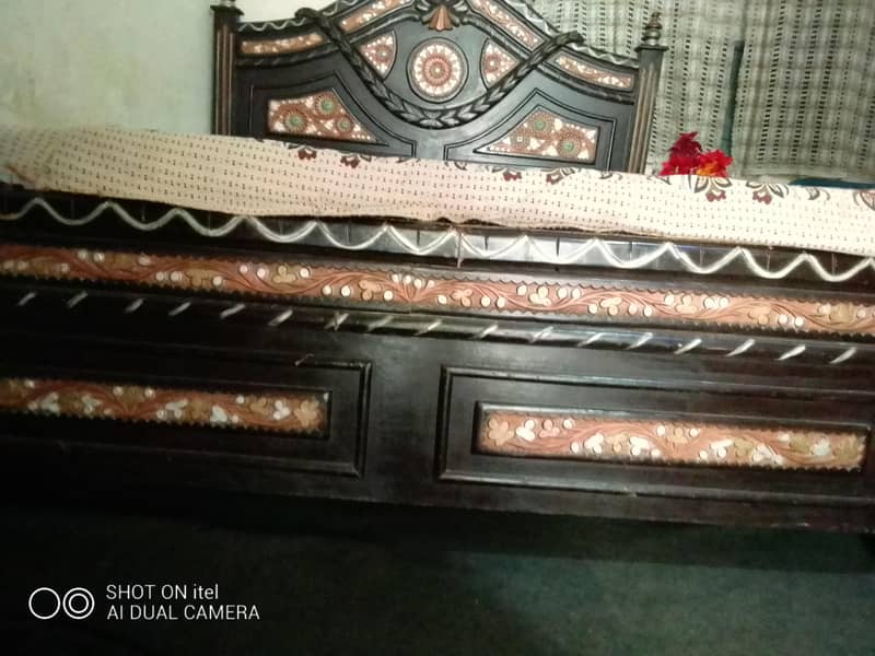 لکڑی کا بیڈ استعمال شدہ ملتان 3