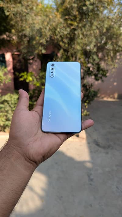 Vivo S1