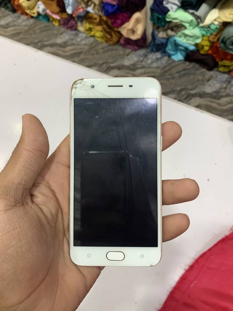 OPPO A57 0