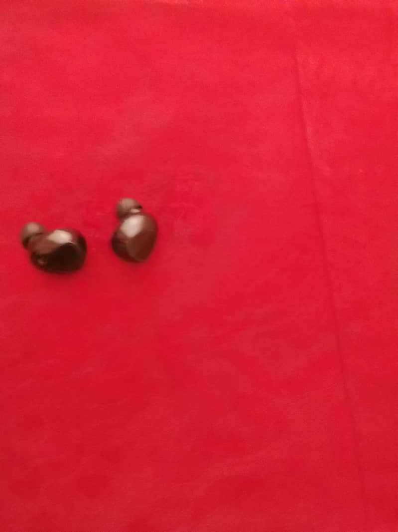 M10 earbuds 7