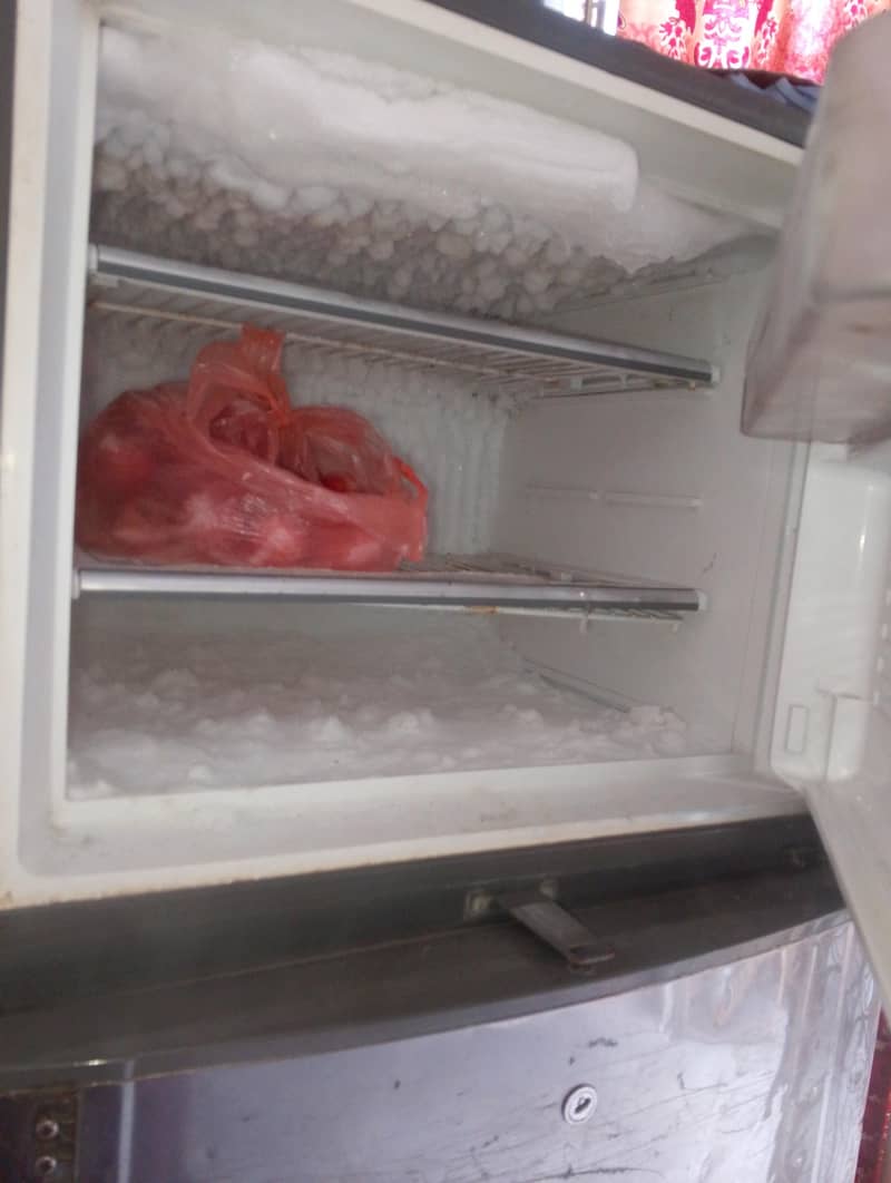 Dawlance refrigerator 3