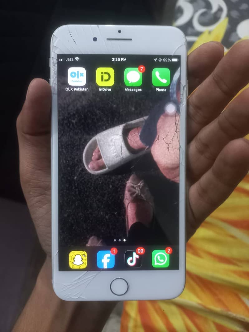 Apple iPhone 7 Plus 5