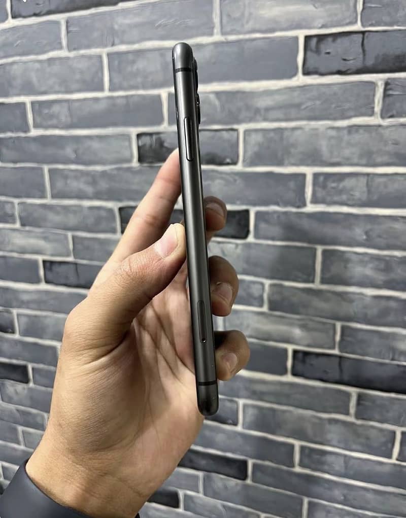 Apple iPhone 11 1