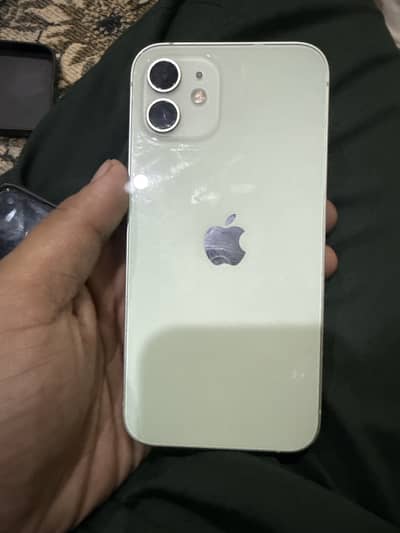 Apple iPhone 12