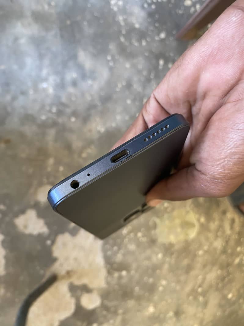 Tecno Spark 20C 4