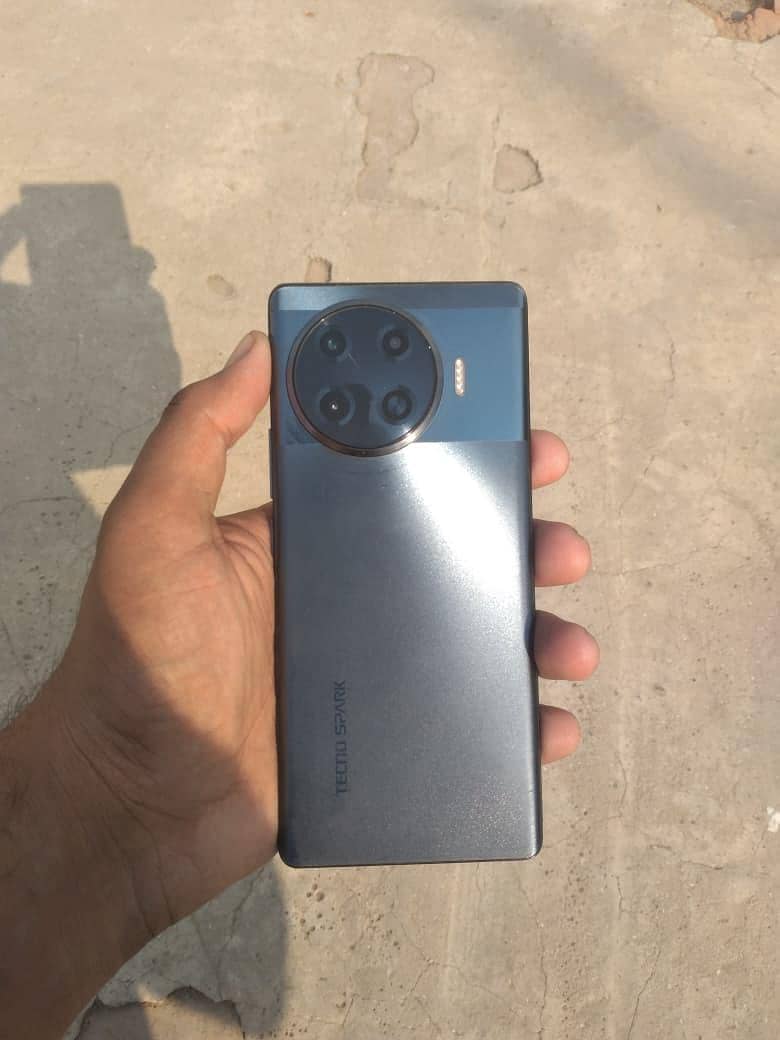 Tecno Spark 20 Pro Plus 0