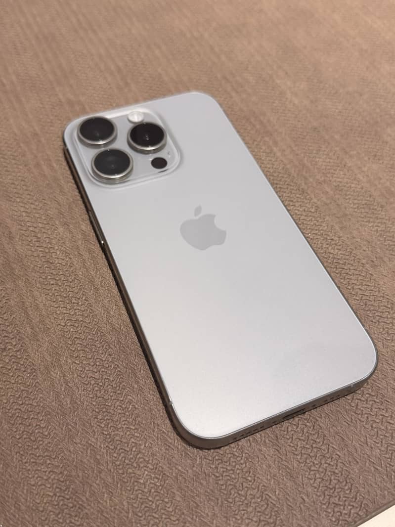 Apple iPhone 15 Pro 1