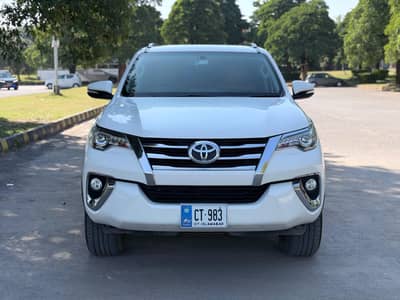 Toyota Fortuner 2017  Total Genuine