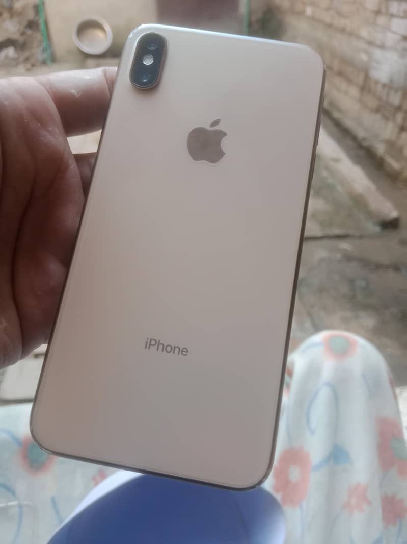 Apple iPhone XS Max 5